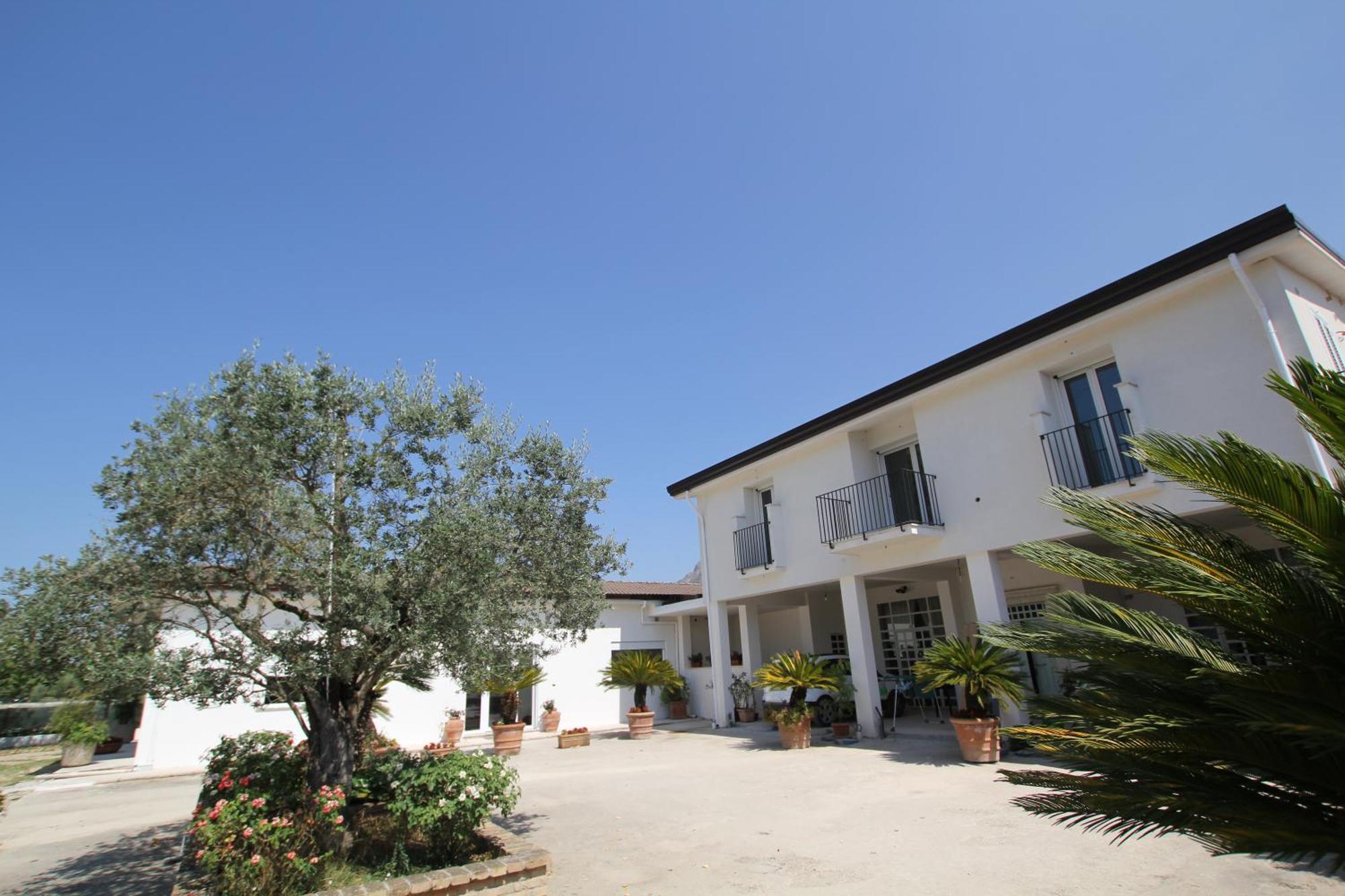 Villa Capodacqua Castrocielo エクステリア 写真